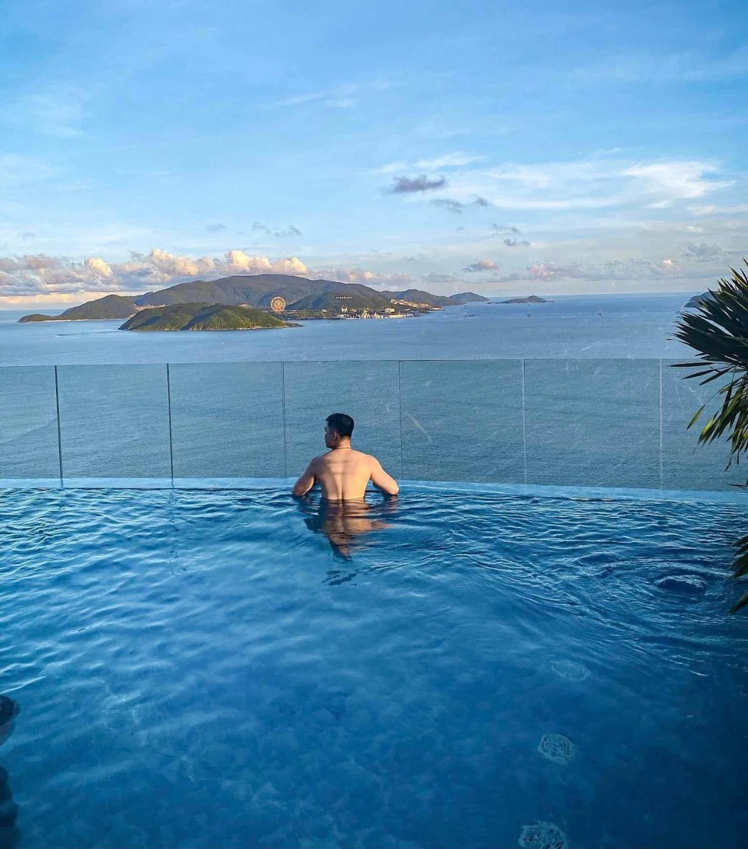 Coastal Panorama Oceanfront Suites Nha Trang Exterior foto