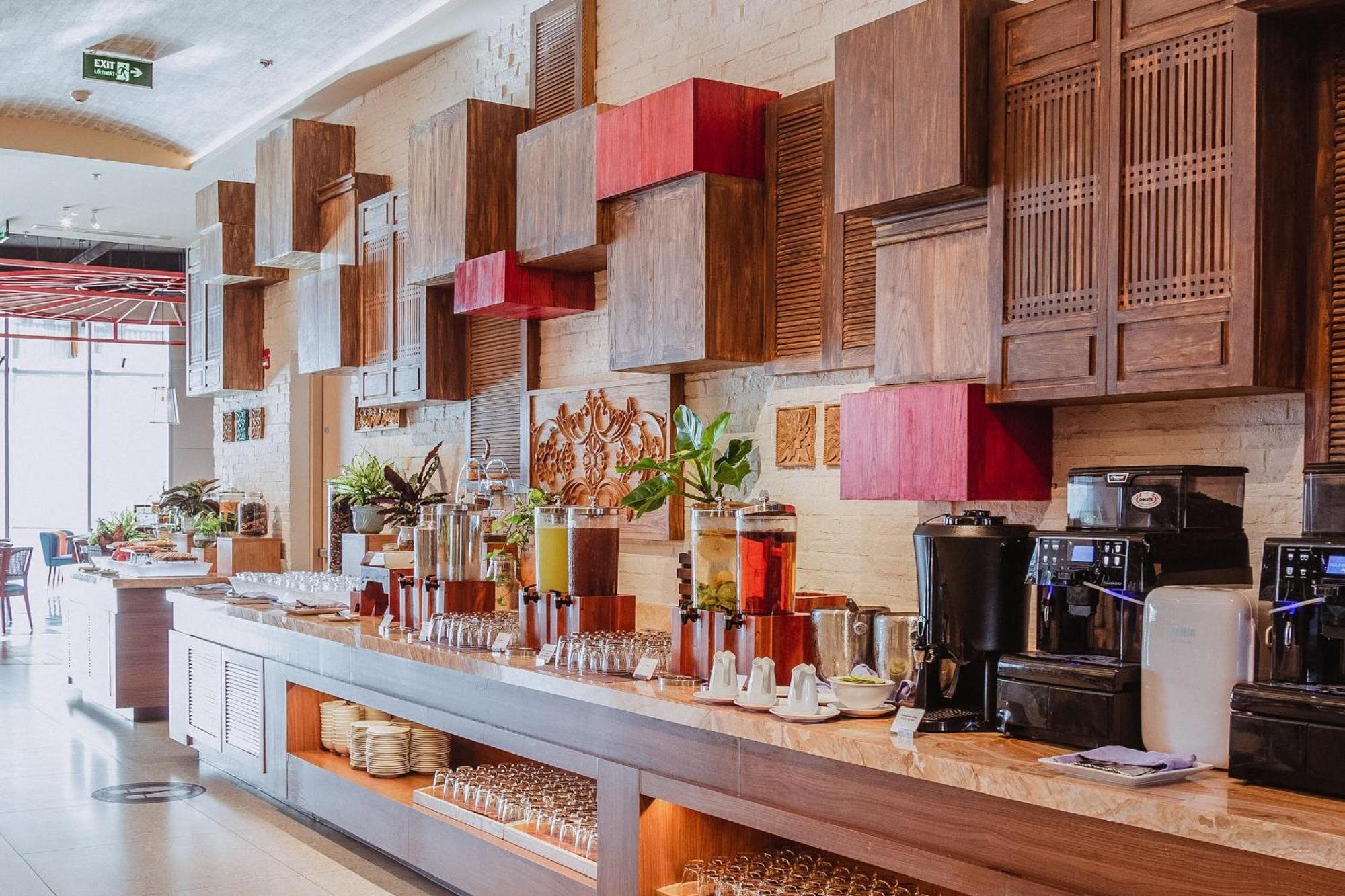 Coastal Panorama Oceanfront Suites Nha Trang Exterior foto